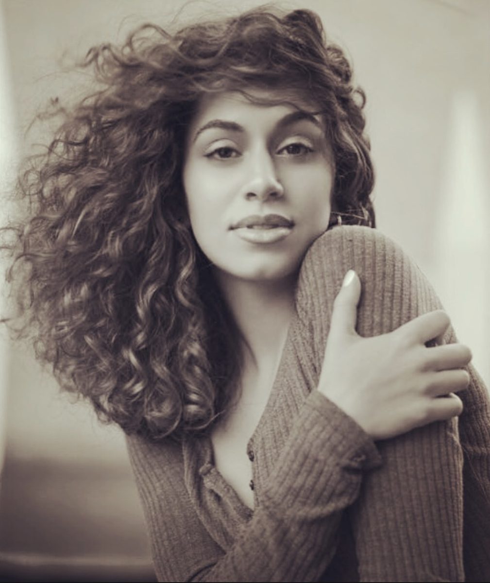 Long, voluminous natural curls
